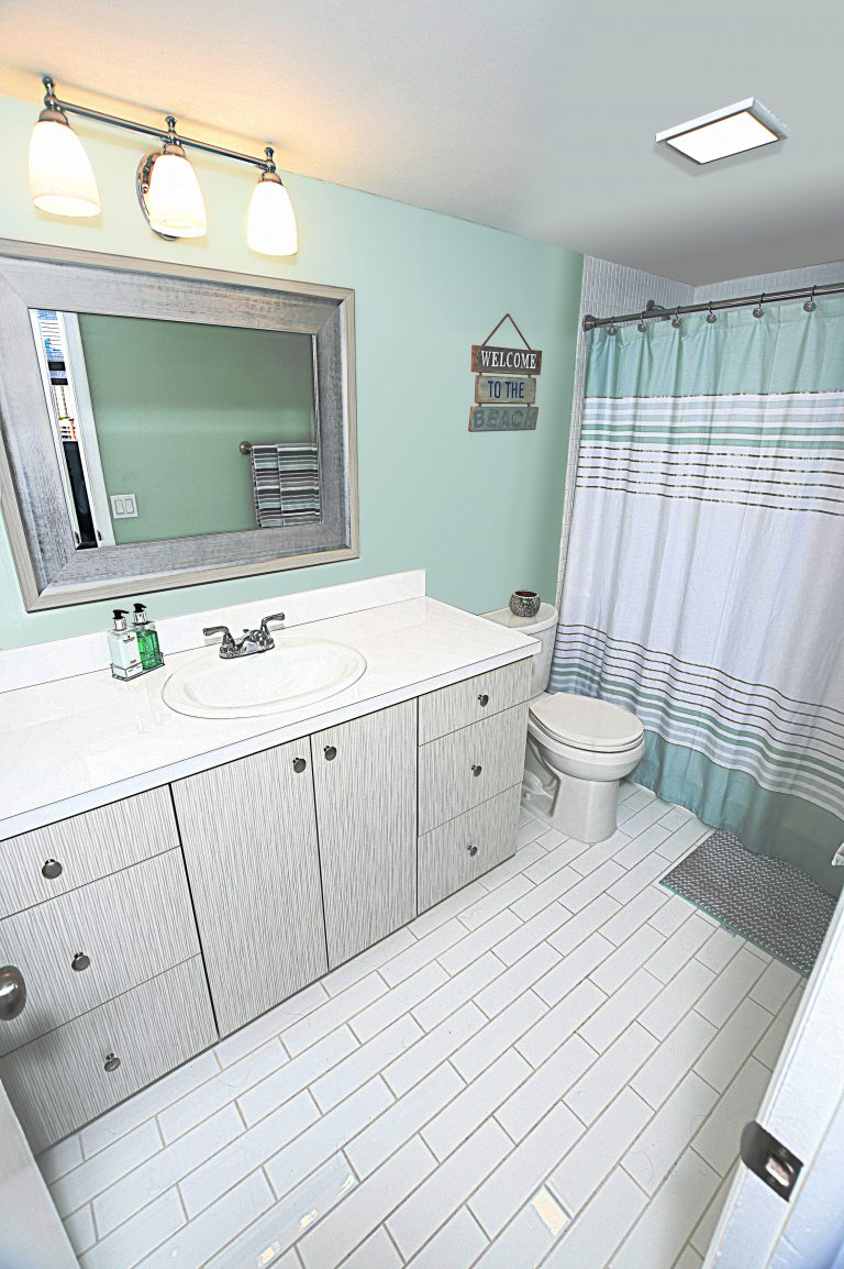 Photo by Mar10Photography,Bathroom