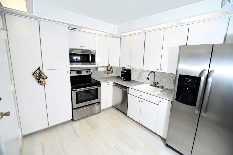 Photo by Mar10Photography, Kitchen